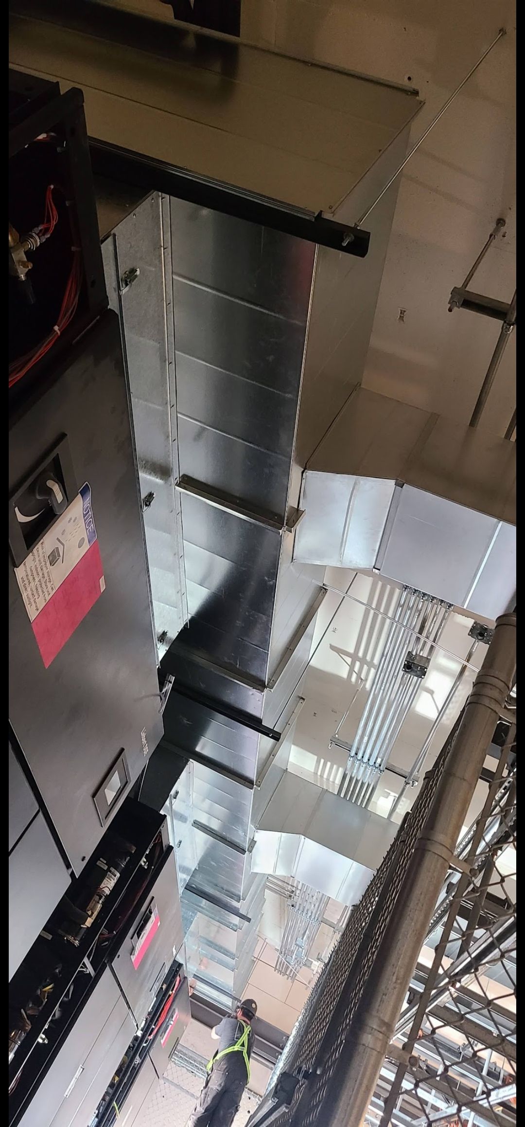Data Center Cooliong DSE Supply Air Ductwork