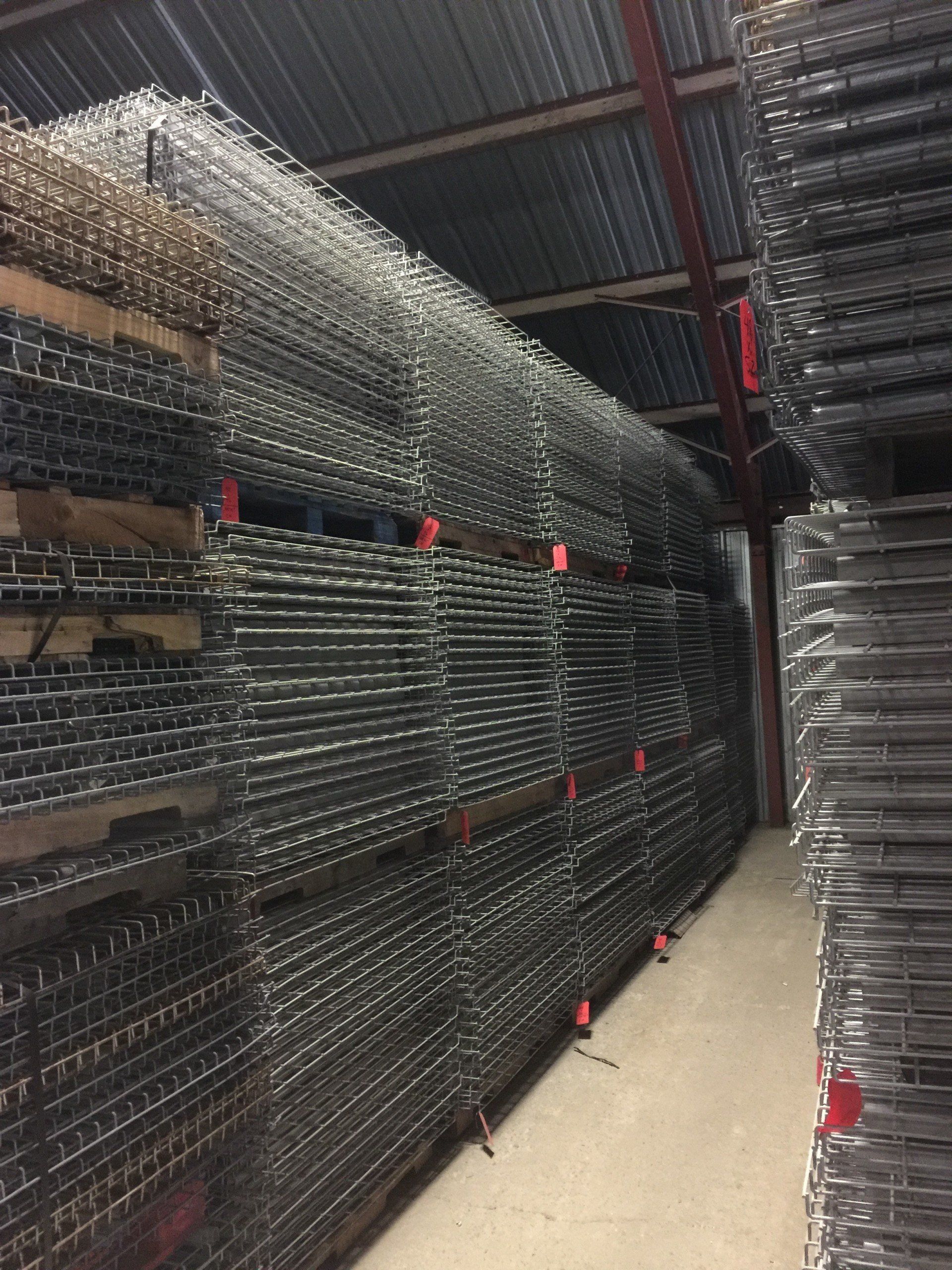 Large inventory of used pallet racking in stock - Image 10