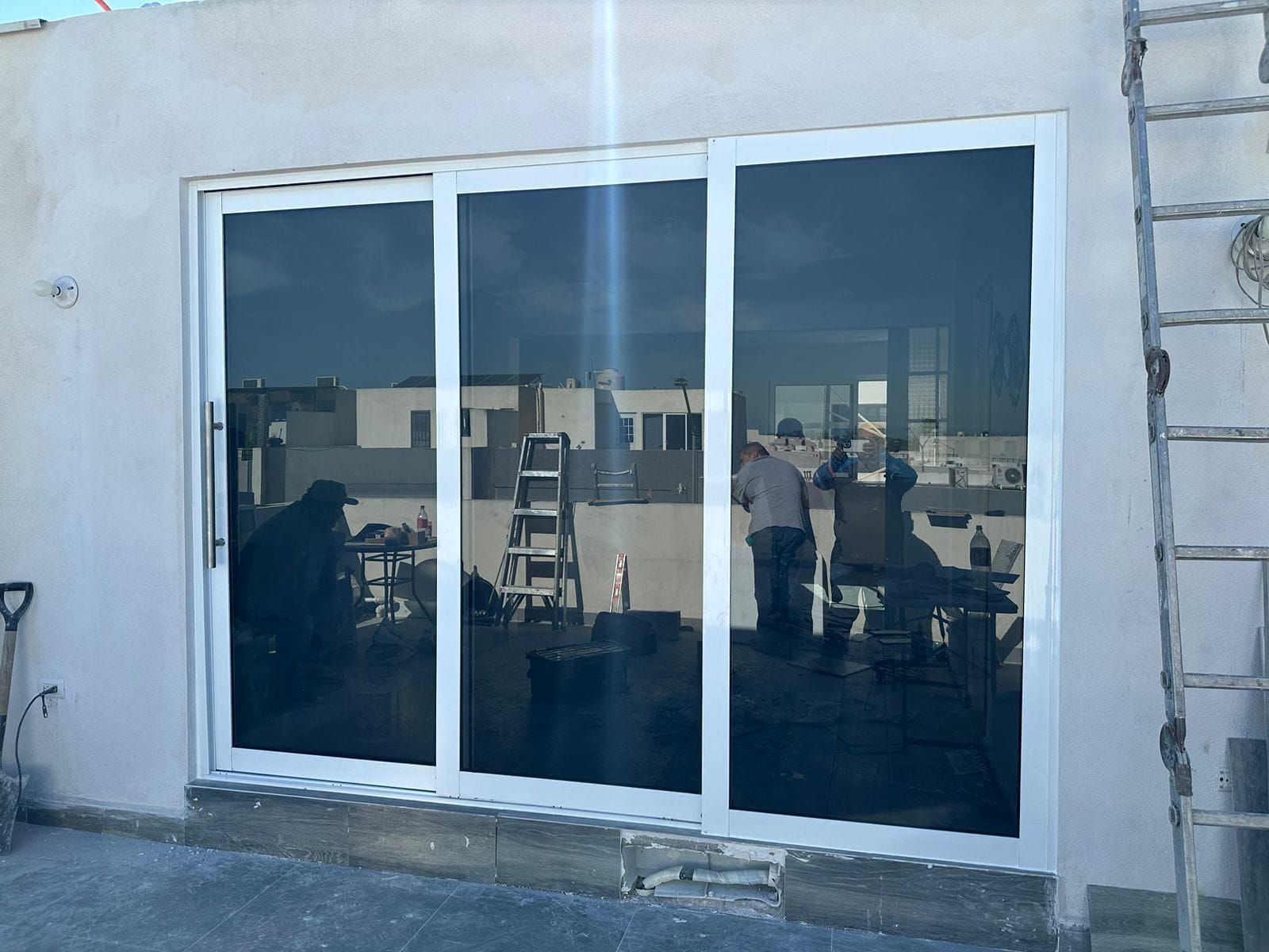 PUERTAS DE ALUMINIO