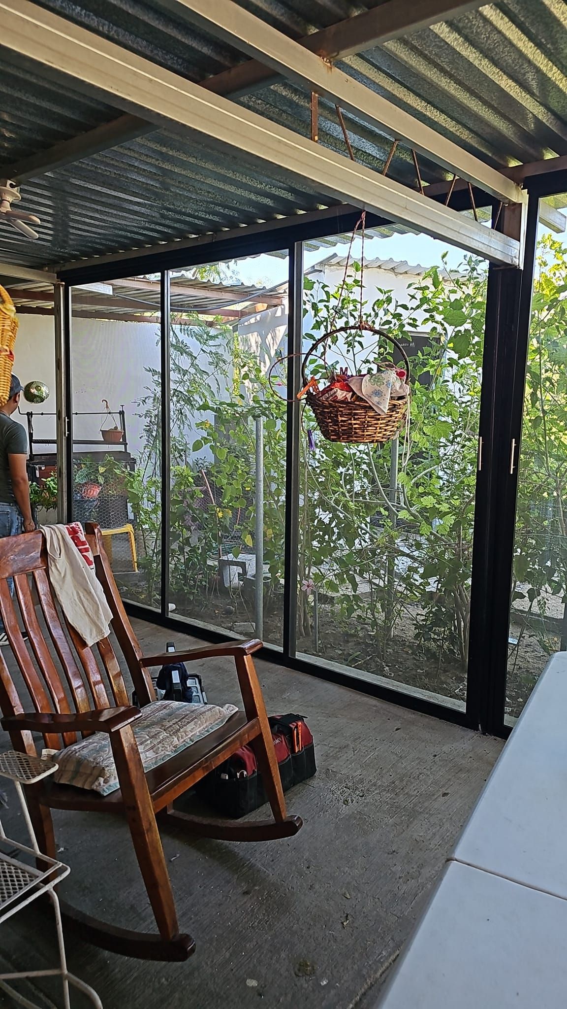 VENTANAS Y PUERTAS DE ALUMINIO