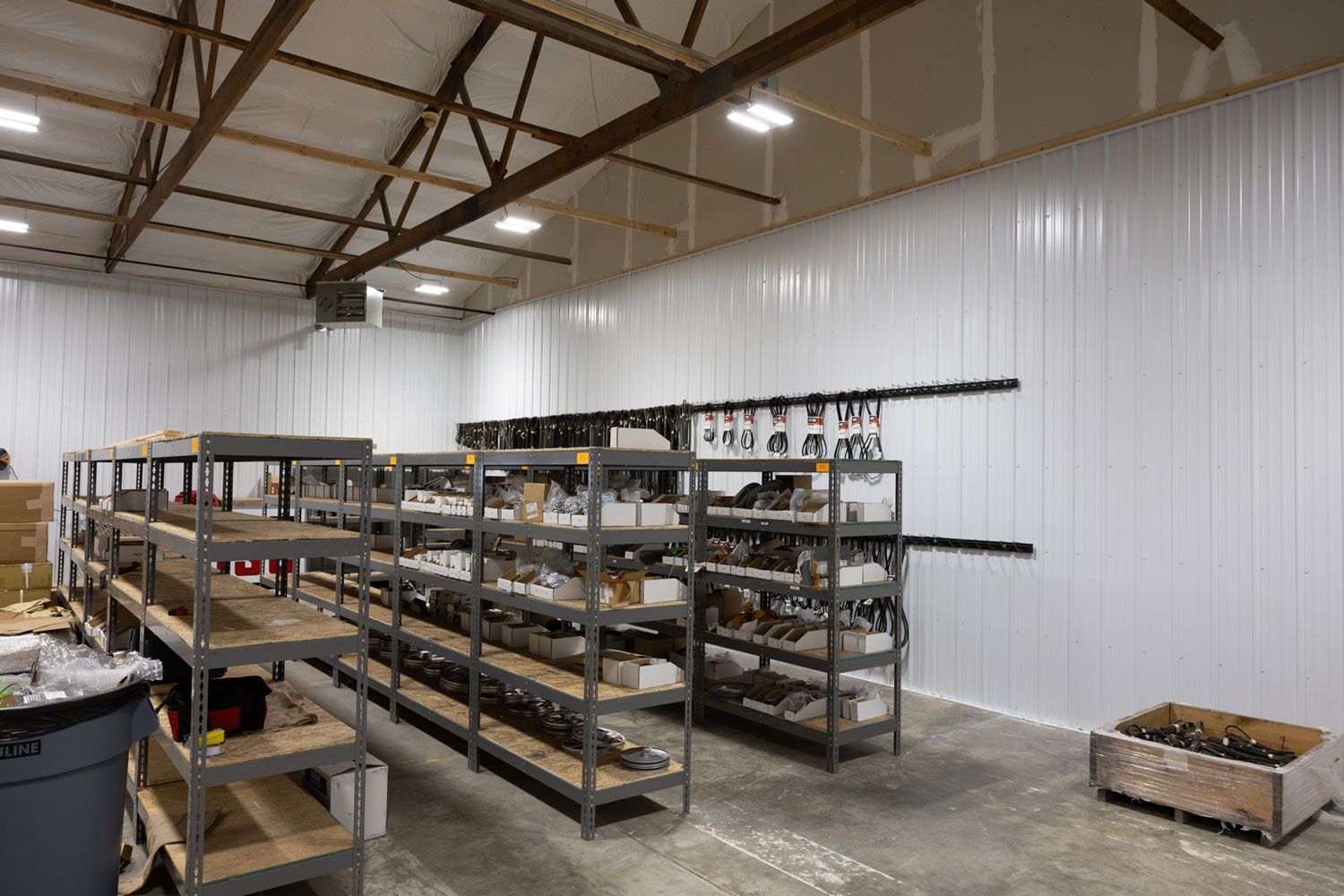 A warehouse filled with lots of shelves and boxes.