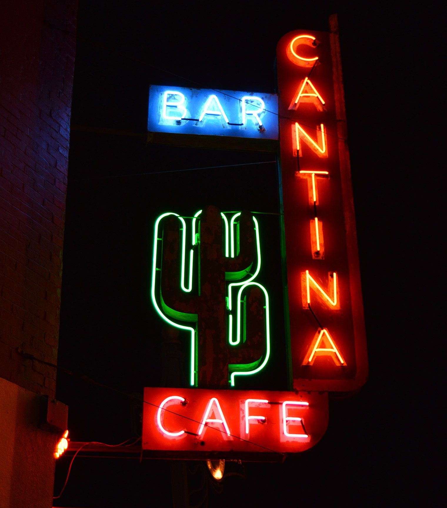 El Chapultepec, Denver, Colorado, neon signs, signage