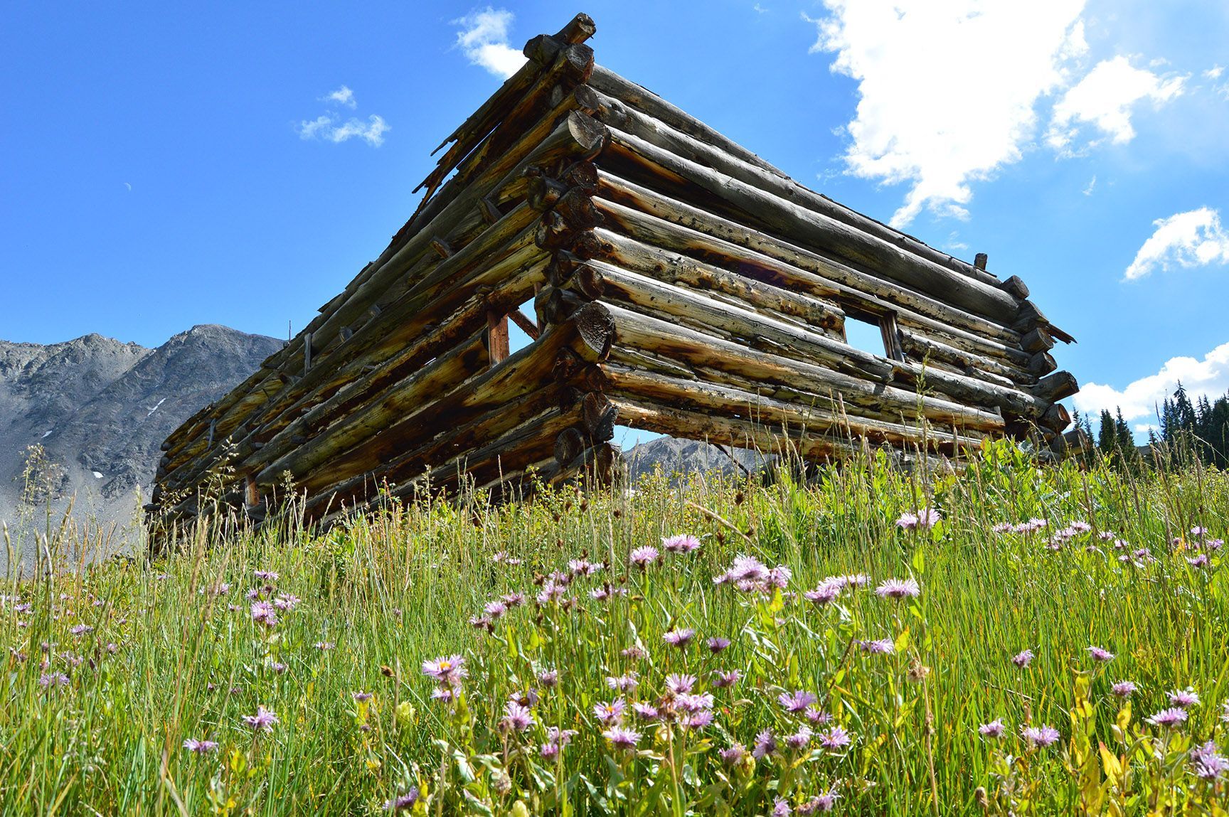 run down cabins, mining architecture, Mayflower Gulch, Gold Crest Mine