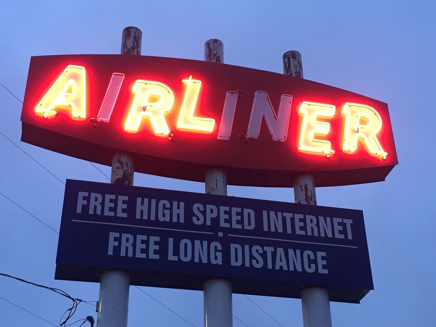 Airliner, Salina, Kansas, neon sign, signage