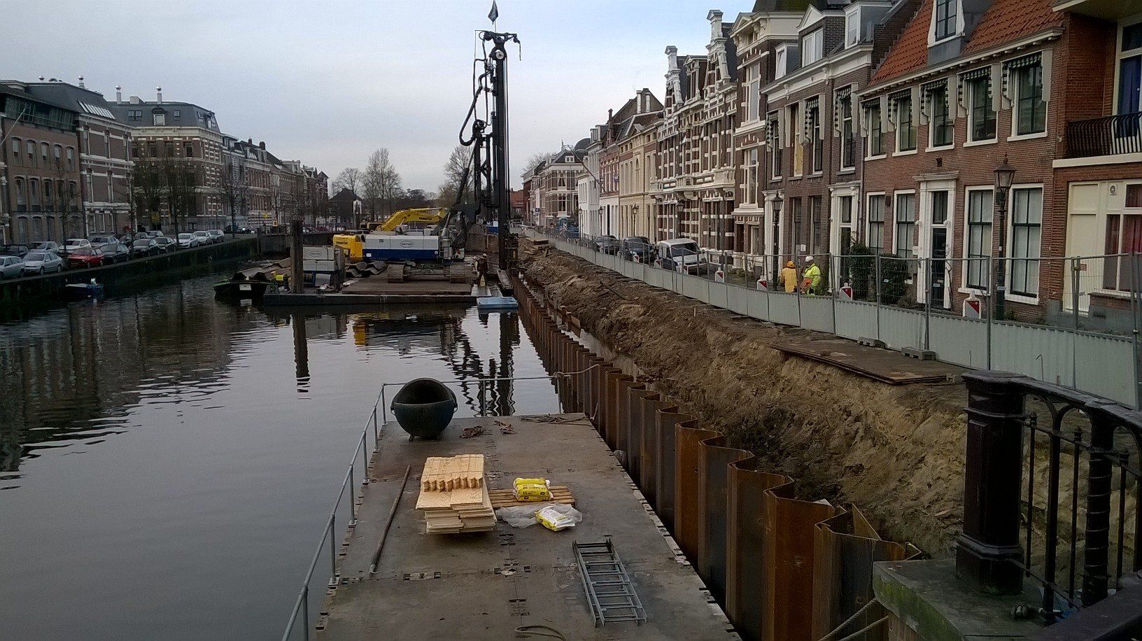 Nieuwe kadeconstructie langs Nieuwegracht in Haarlem