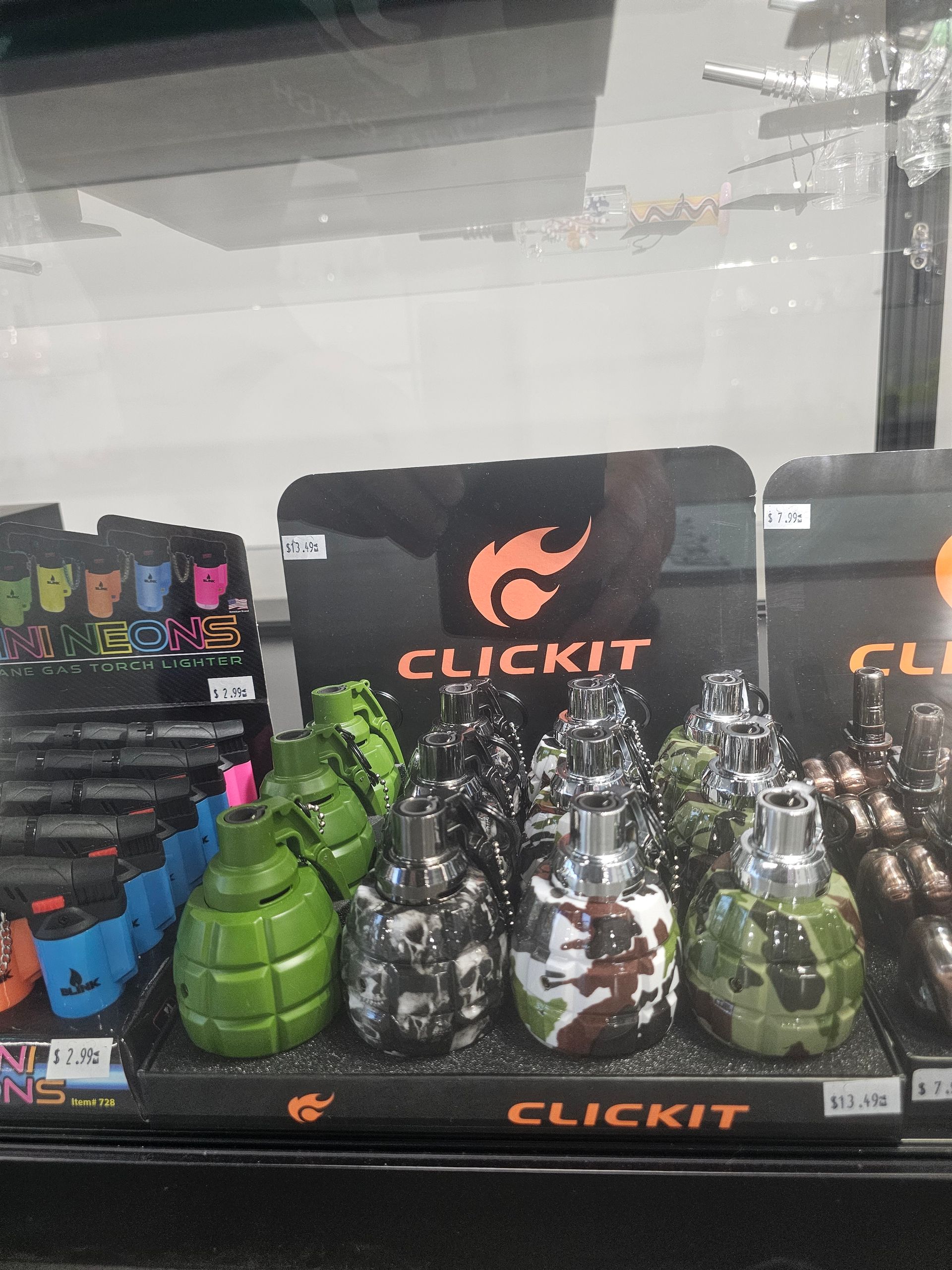 The front of a vape co. & glass store