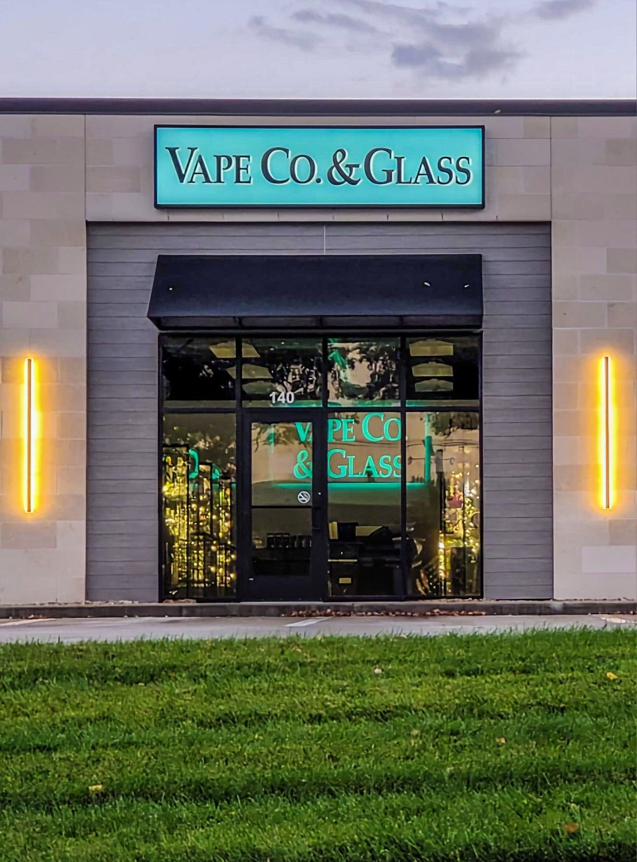 The front of a vape co. & glass store