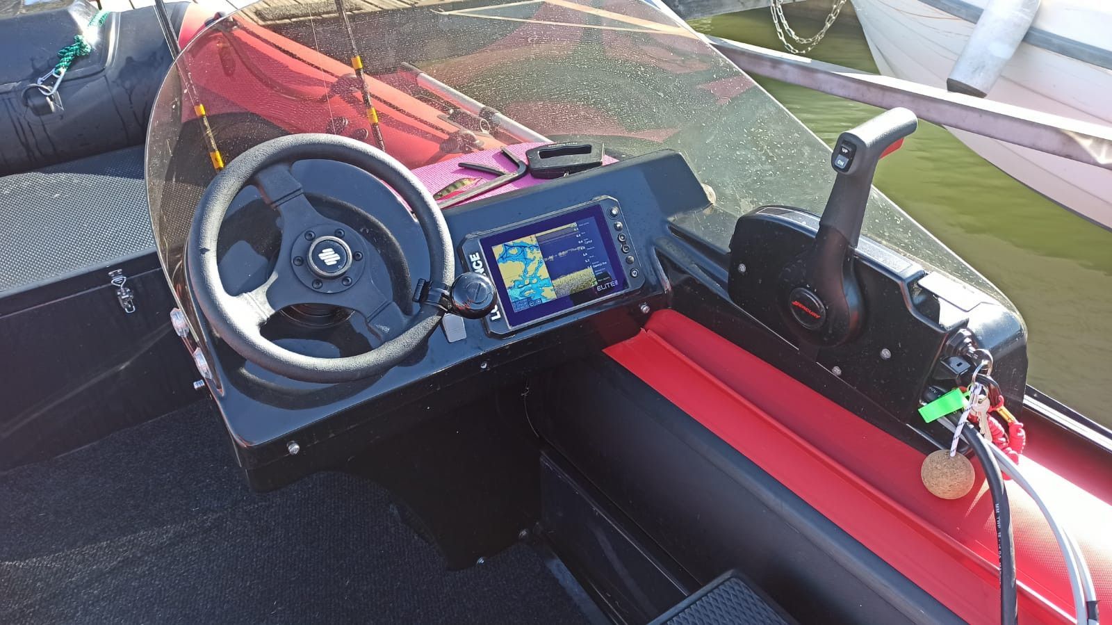 Рулевое управление на катере RiverBoats