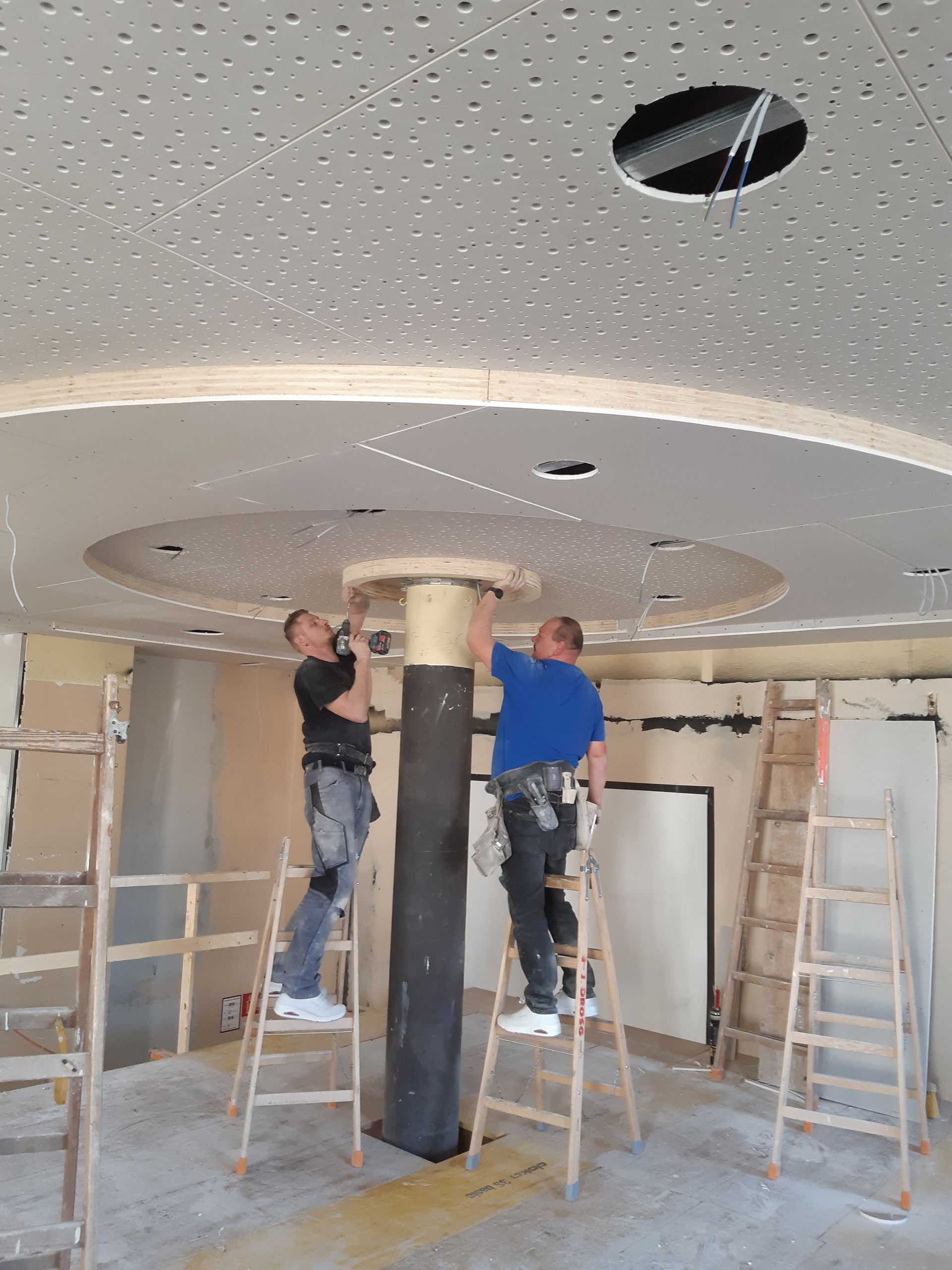 Mitarbeiter beim Bau