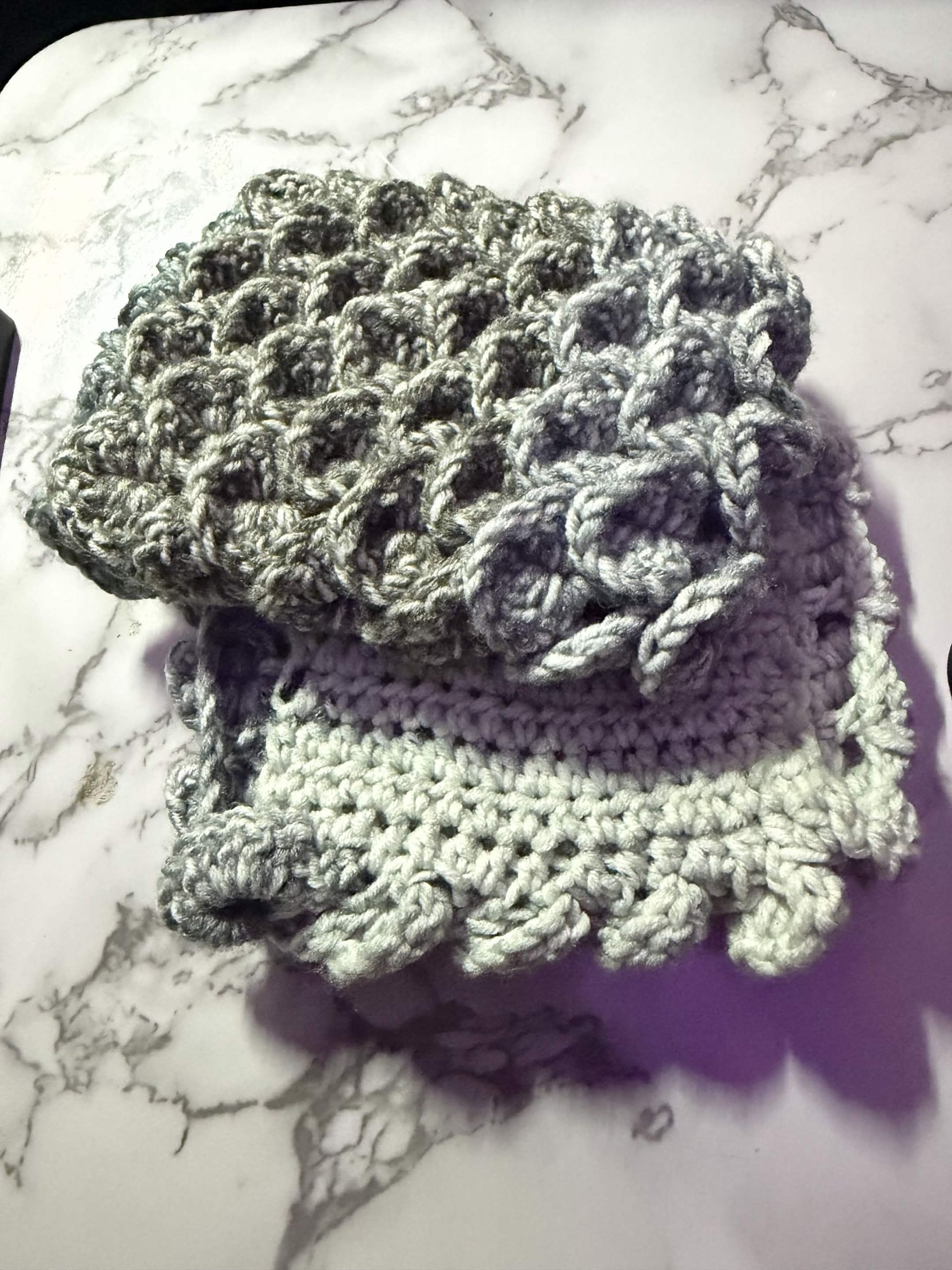 Dragonscale Gloves: Argentum