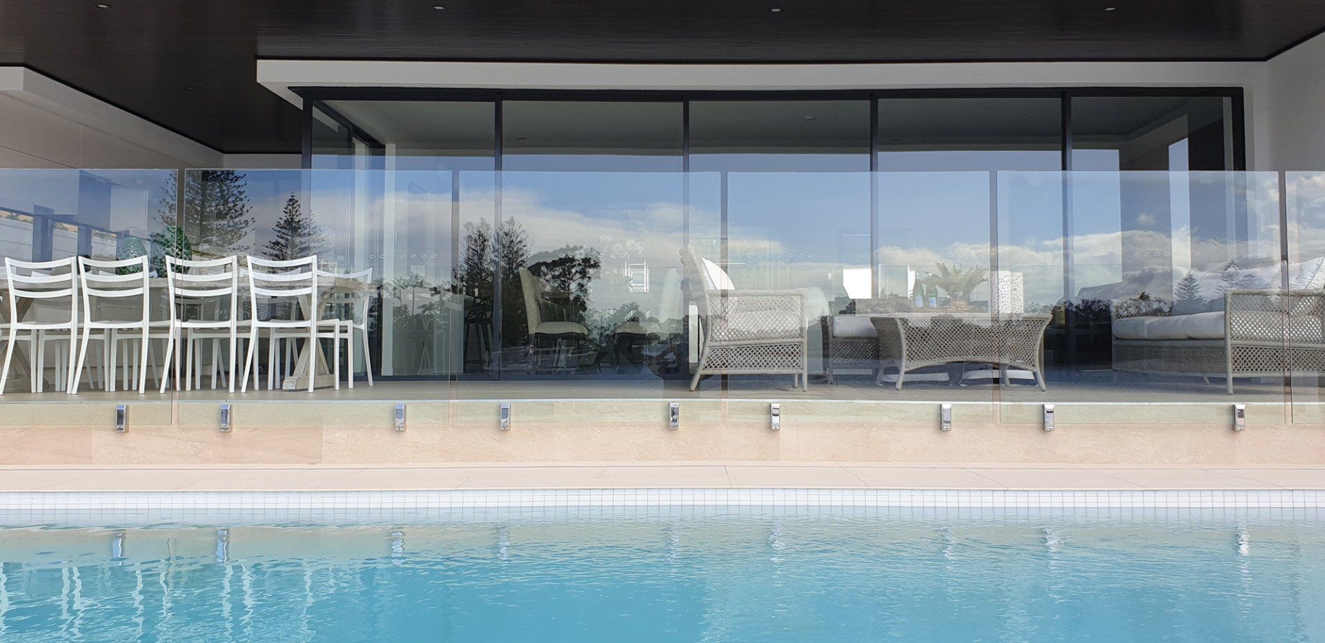 semi-frameless glass pool fencing isle of capri