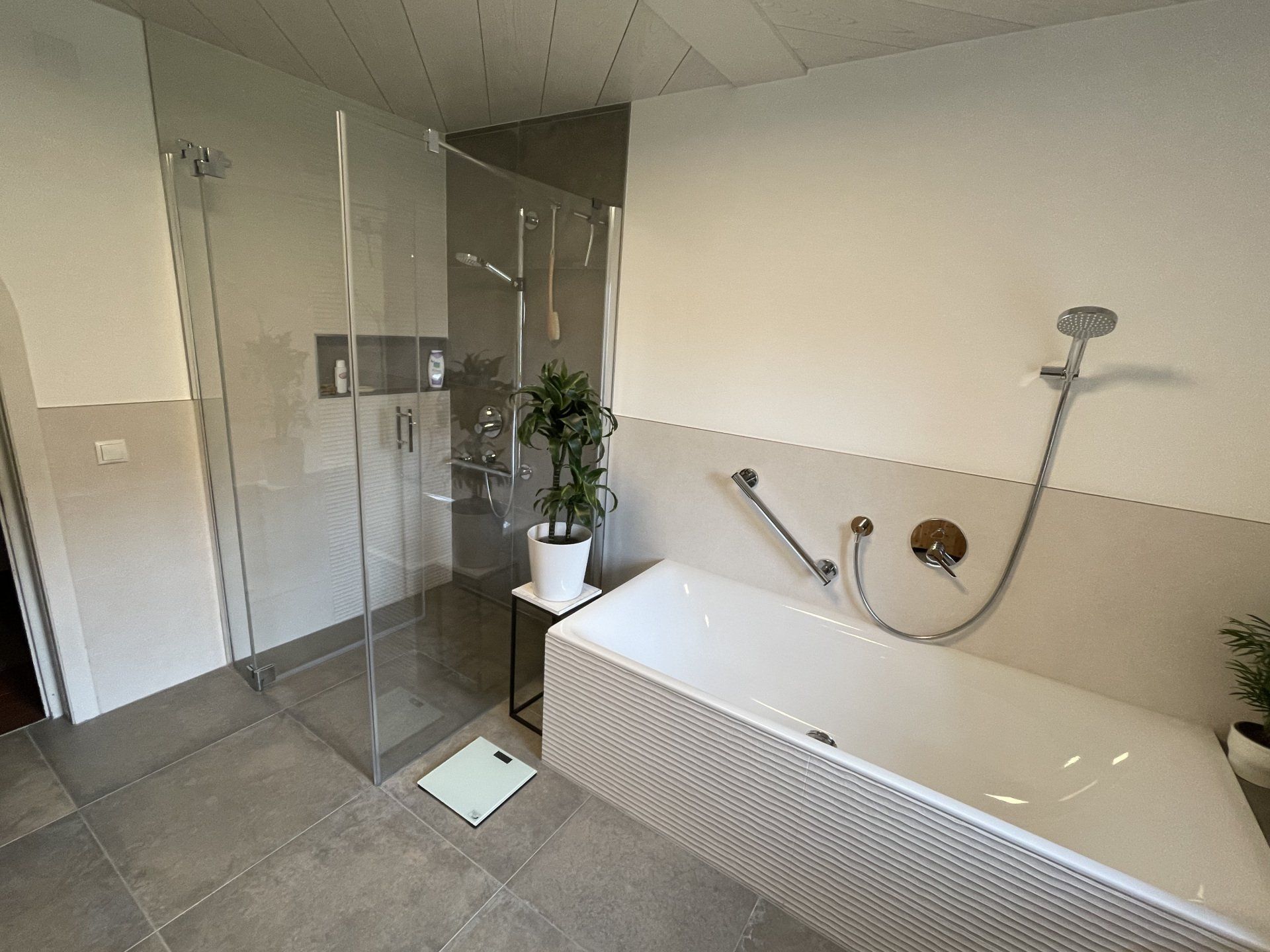 Alexander Praxmarer, Hafner, Fliesenleger, Fliesen