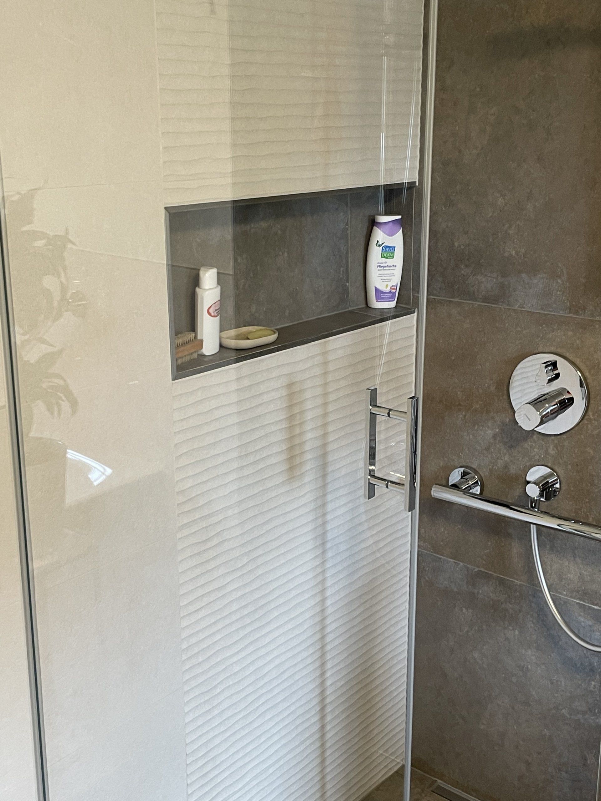 Alexander Praxmarer, Hafner, Fliesenleger, Fliesen