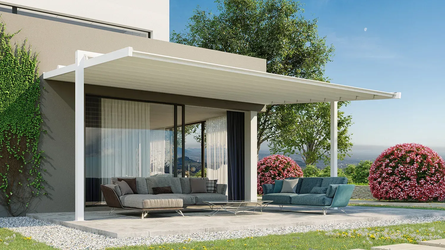 Patio esterno con moderno pergolato bianco