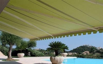 tenda per esterni gialla