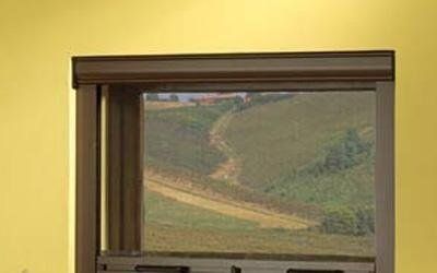 zanzariera per finestra