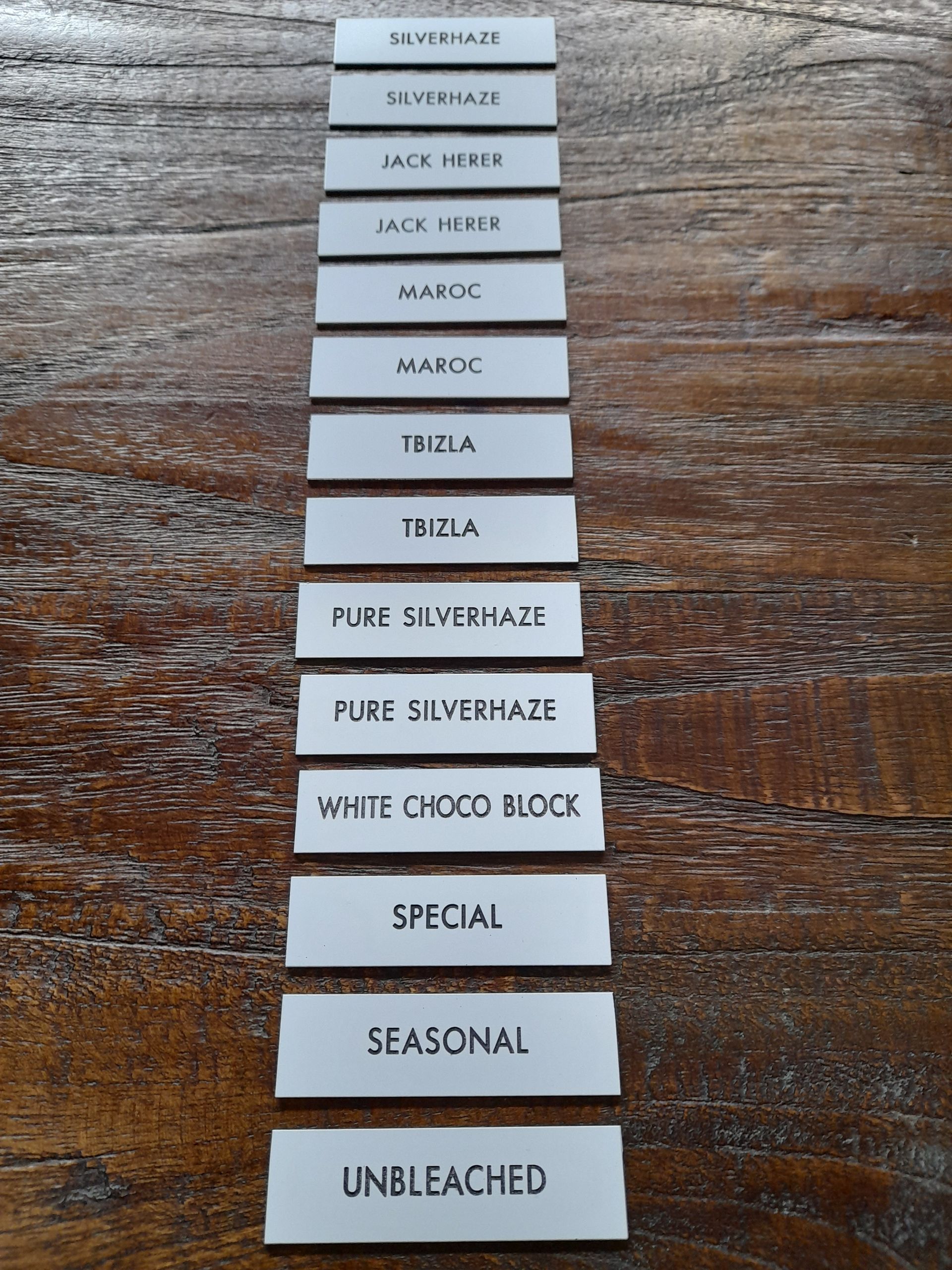 Gegraveerde bordjes voor lades Naambordenservice Amsterdam