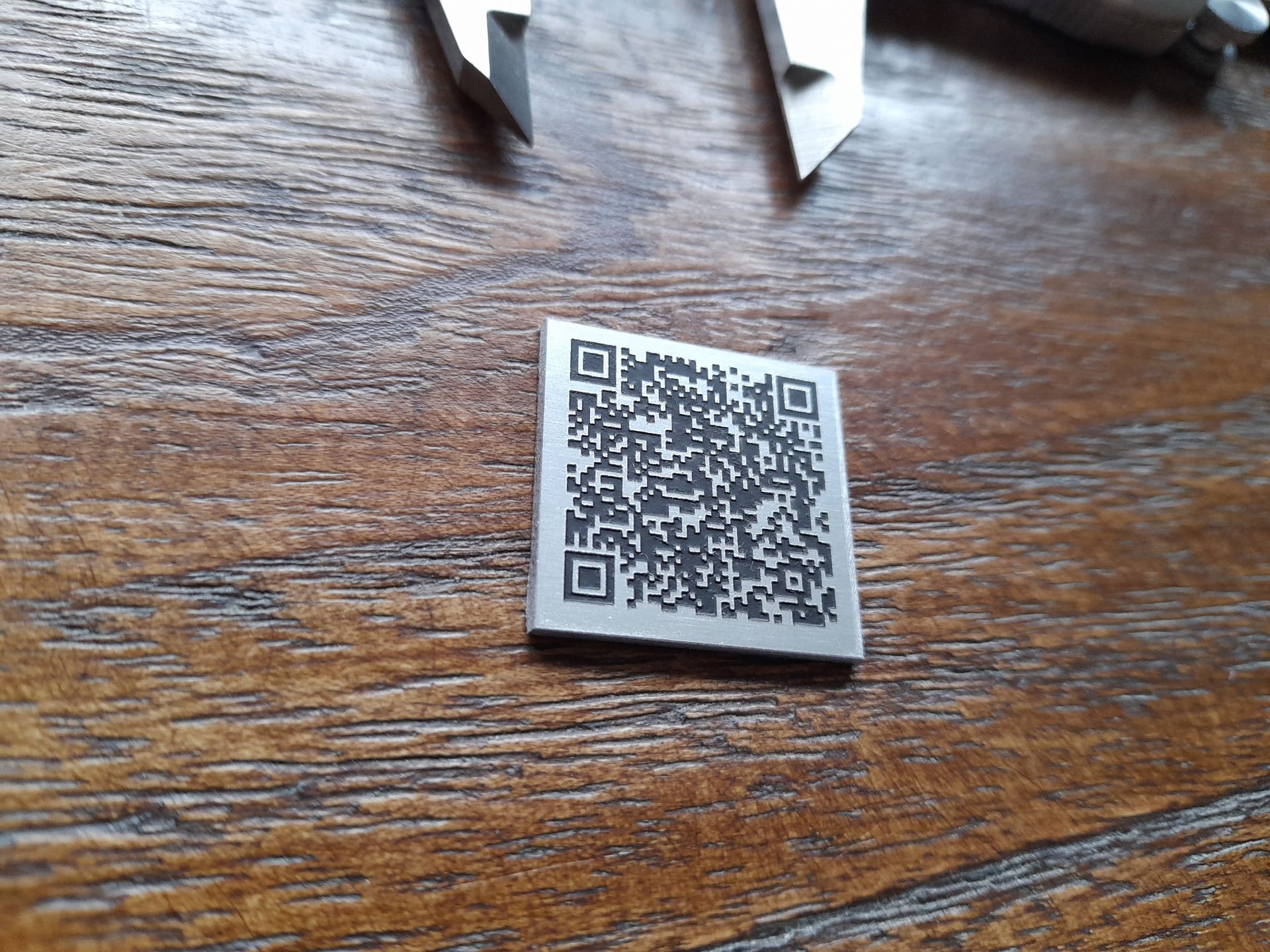 Bordje qr code Naambordenservice Amsterdam
