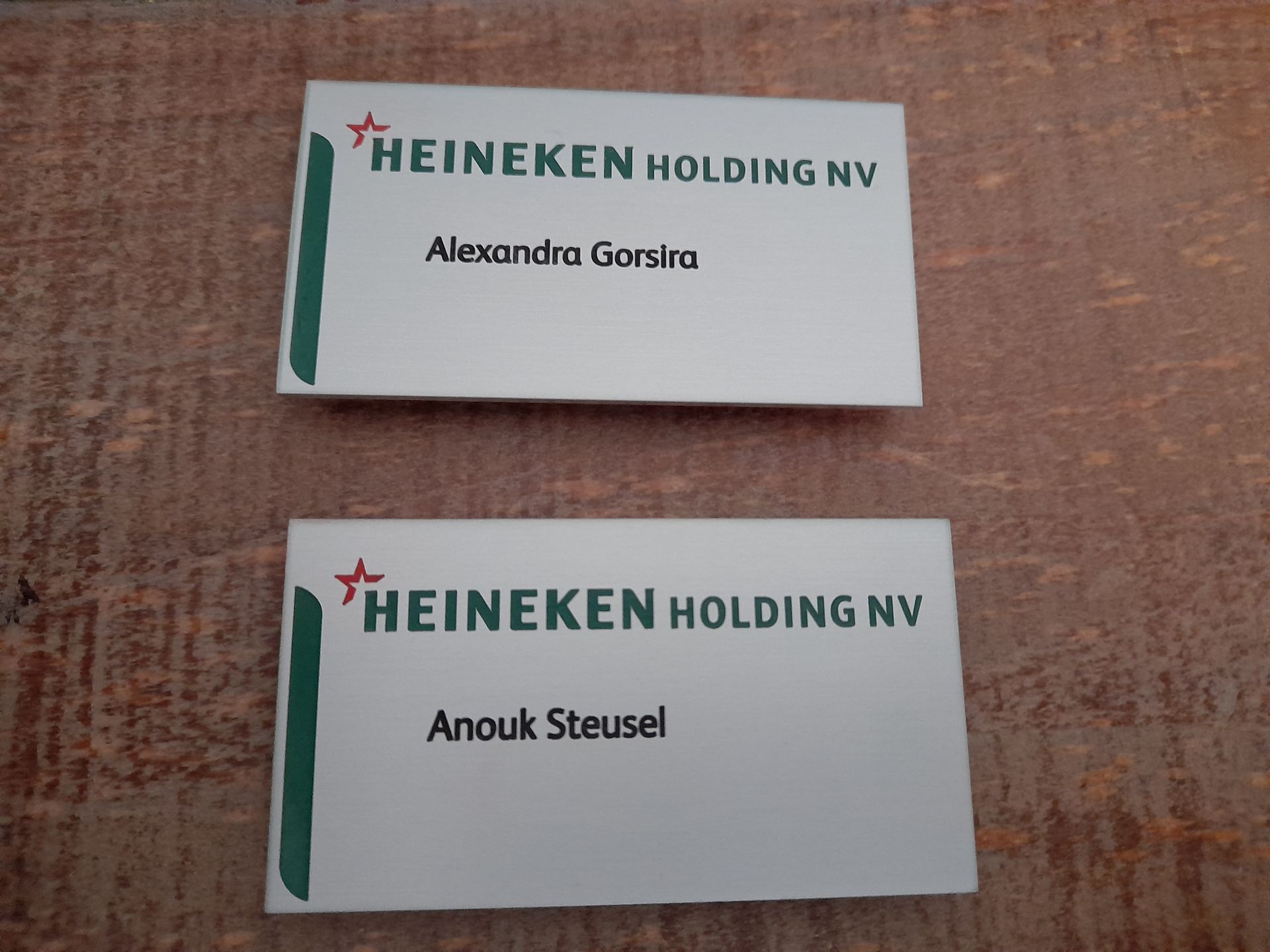 Gegraveerde naambadges Heineken Naambordenservice Amsterdam