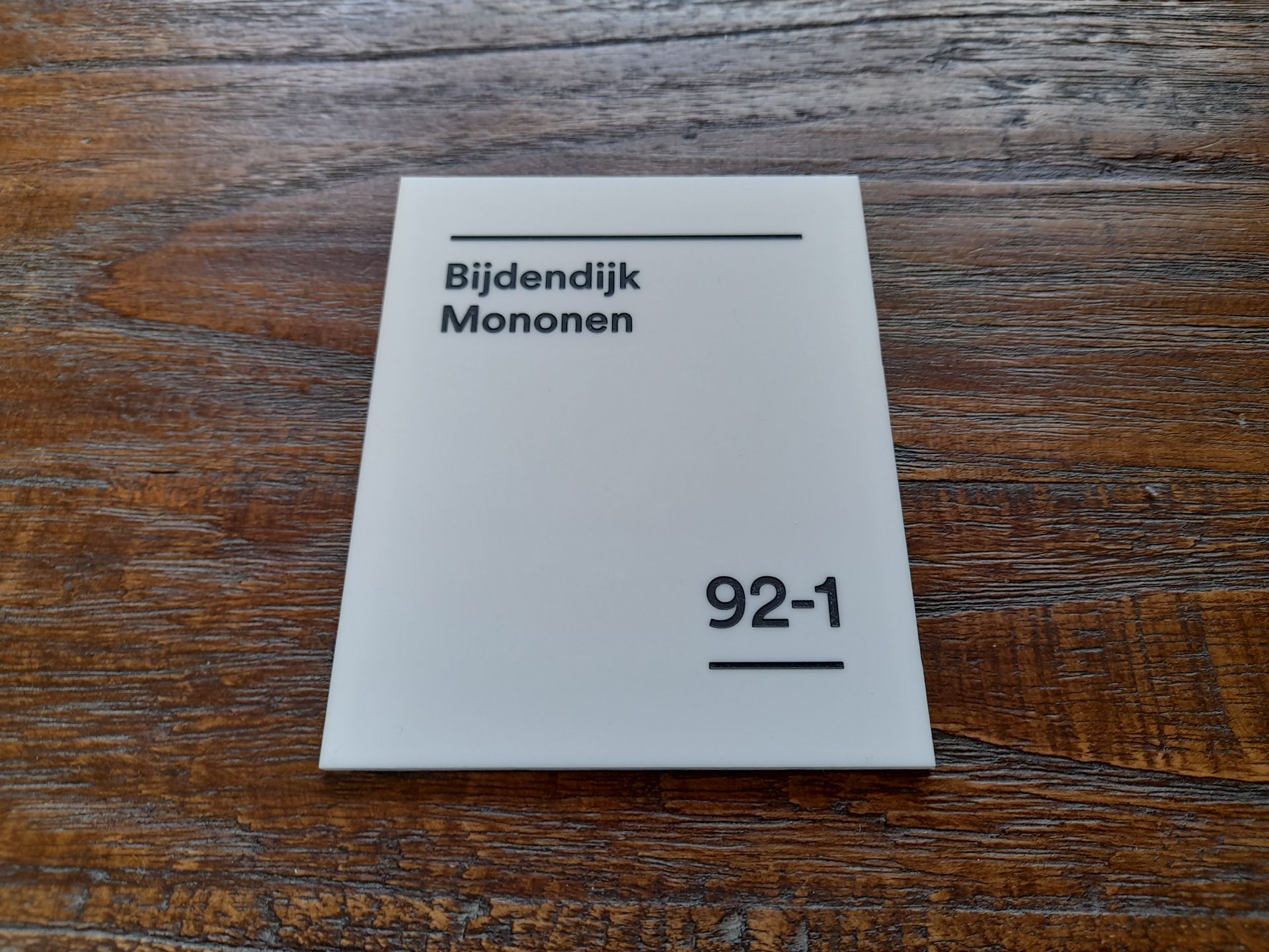 Perspex graveren Naambordenservice Amsterdam