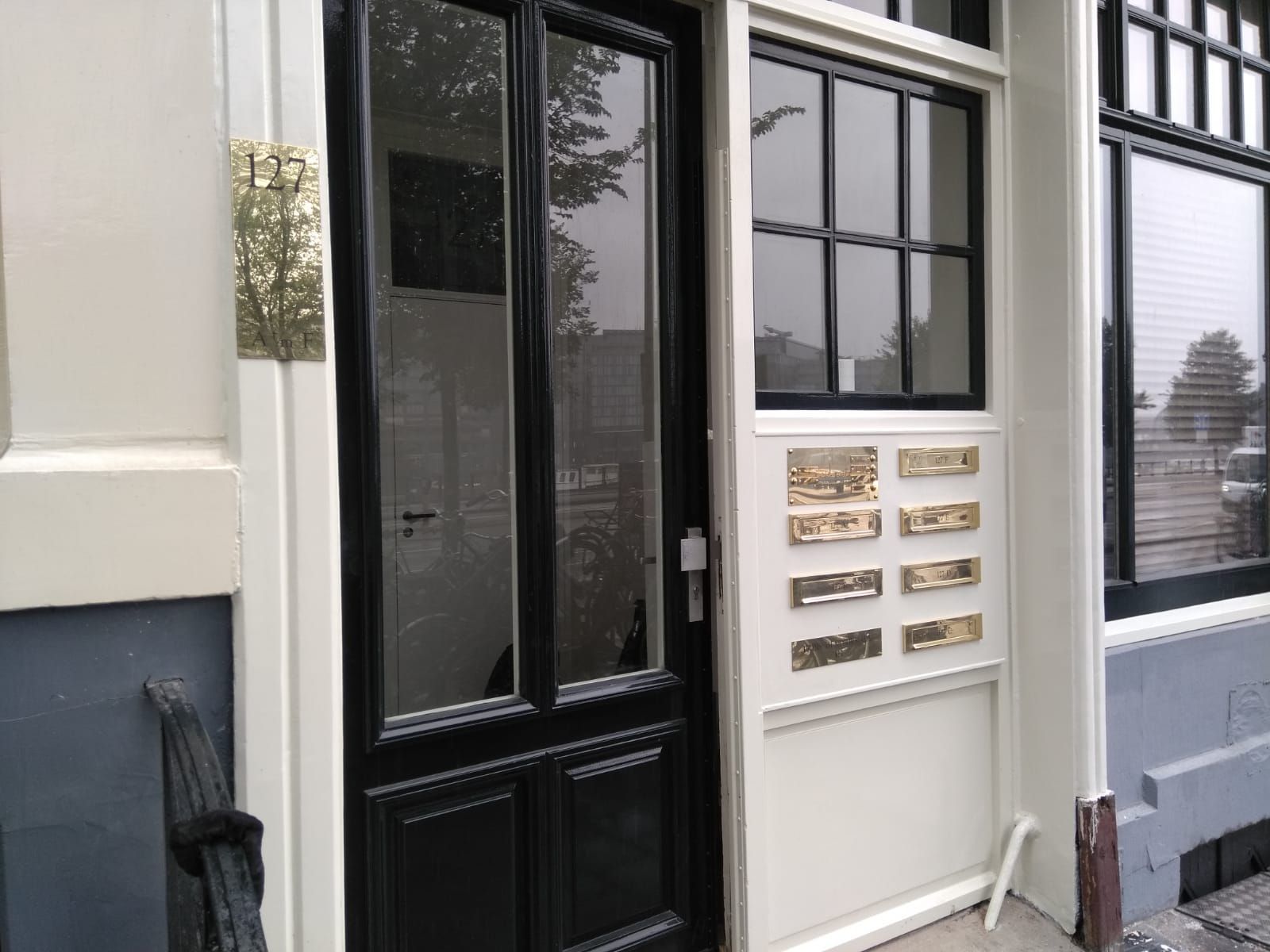 Messing brievenbus graveren Naambordenservice Amsterdam