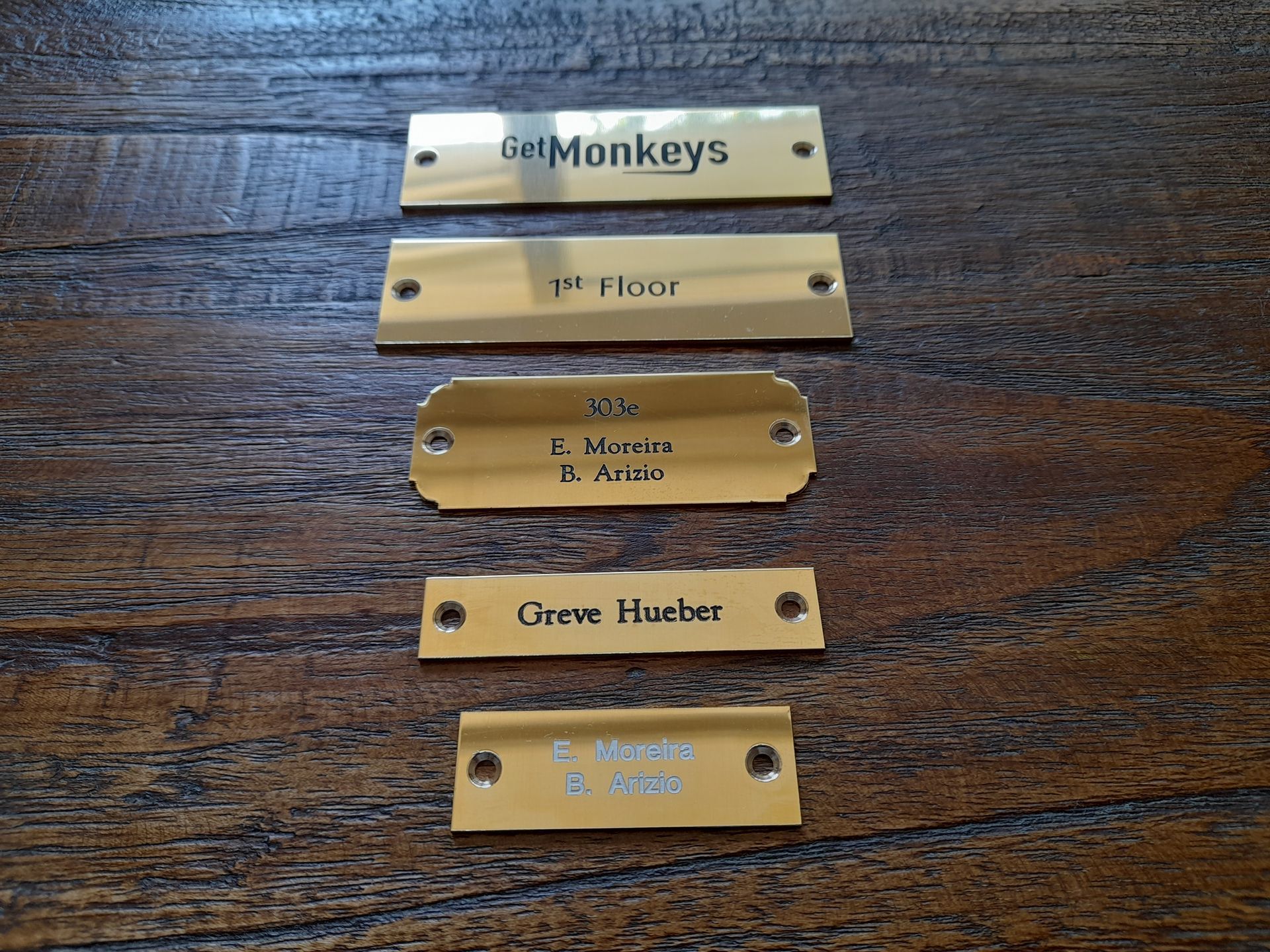 Diverse messing naambordjes Naambordenservice Amsterdam