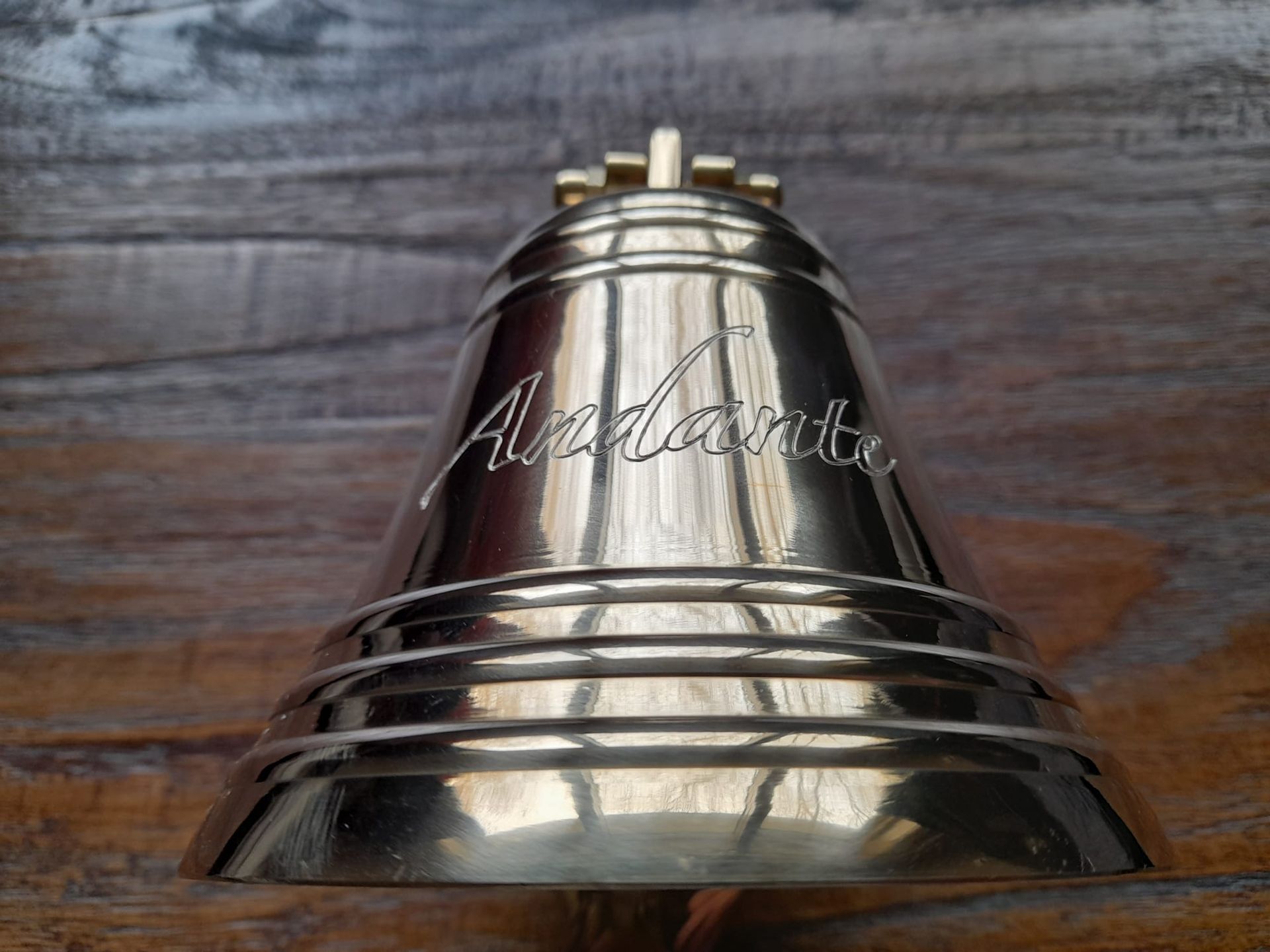 Scheepsbel graveren Naambordenservice Amsterdam