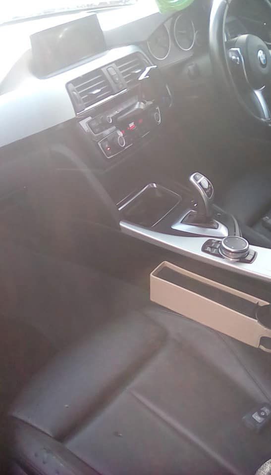 Image of a clean car dashboard