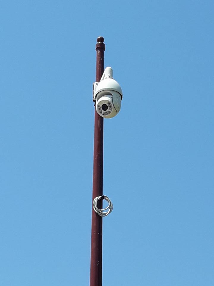 sistema di videosorveglianza su un palo