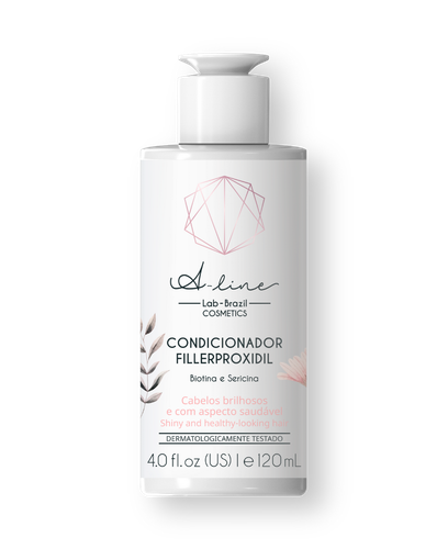 Una botella blanca de acondicionador sobre un fondo blanco.