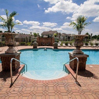 Pool | Ashton Brooke of Beavercreek