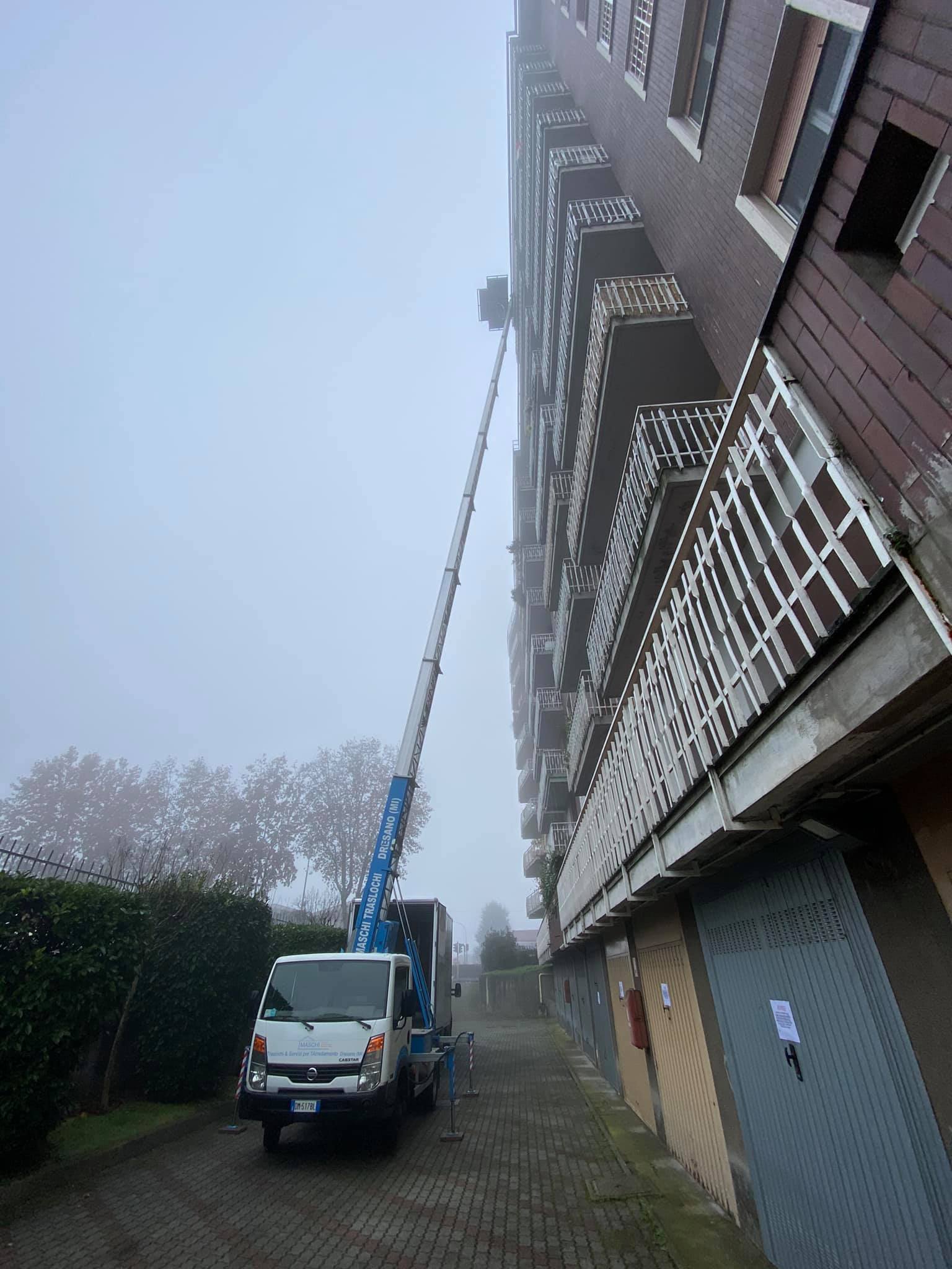 Trasloco con piattaforma