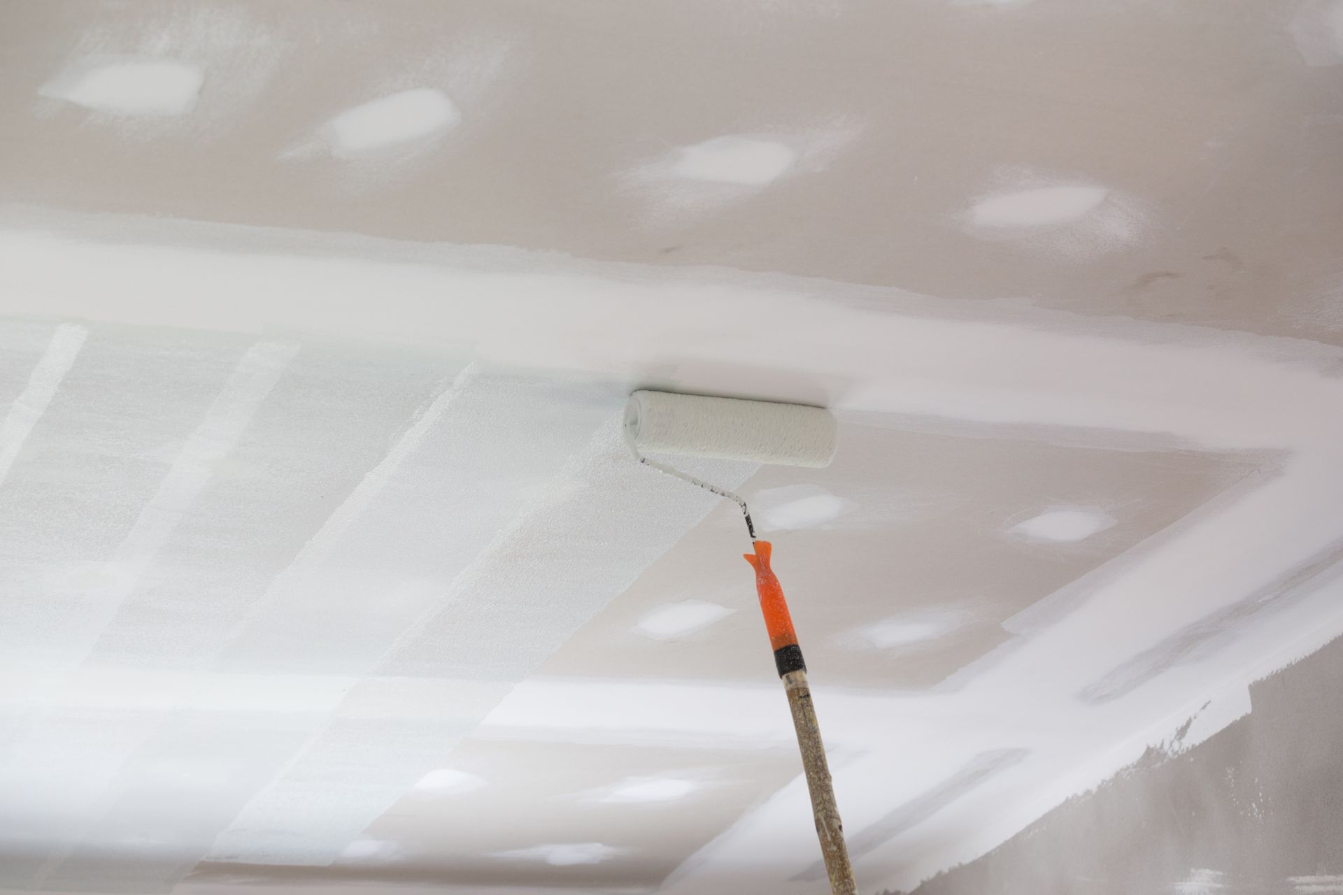 painting a smooth ceiling 