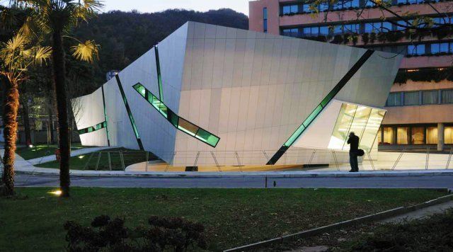 palazzo dal design moderno