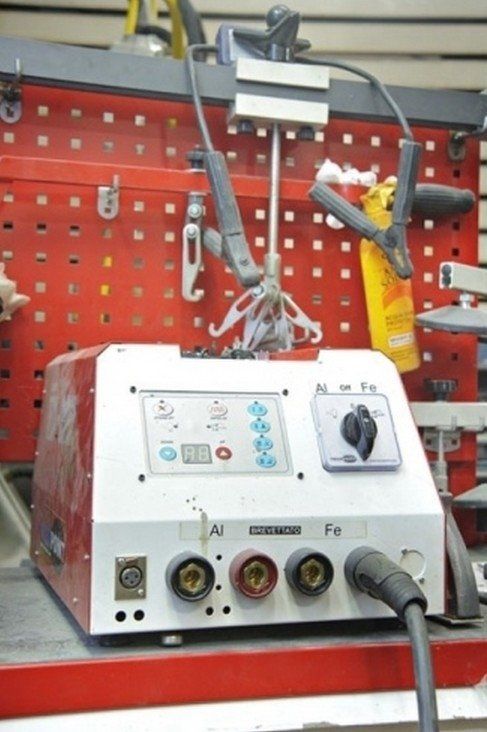 Macchinario per meccanica auto