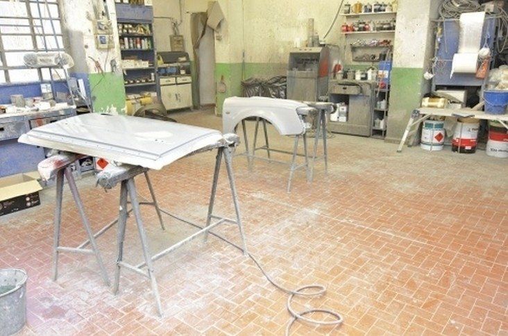 Verniciatura carrozzeria auto