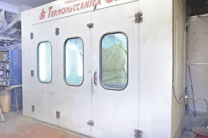 Verniciatura carrozzeria auto