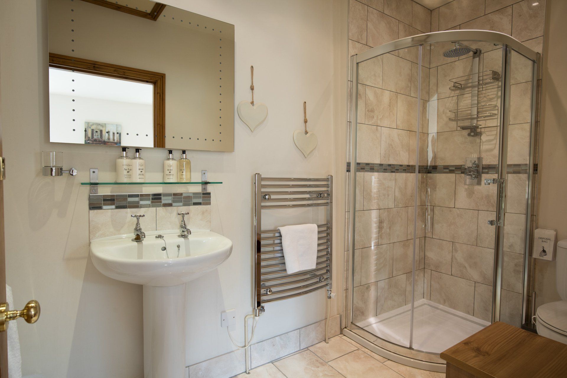 Archways Cottage, Ensuite Shower Room, Luxury Complimentary Toiletries