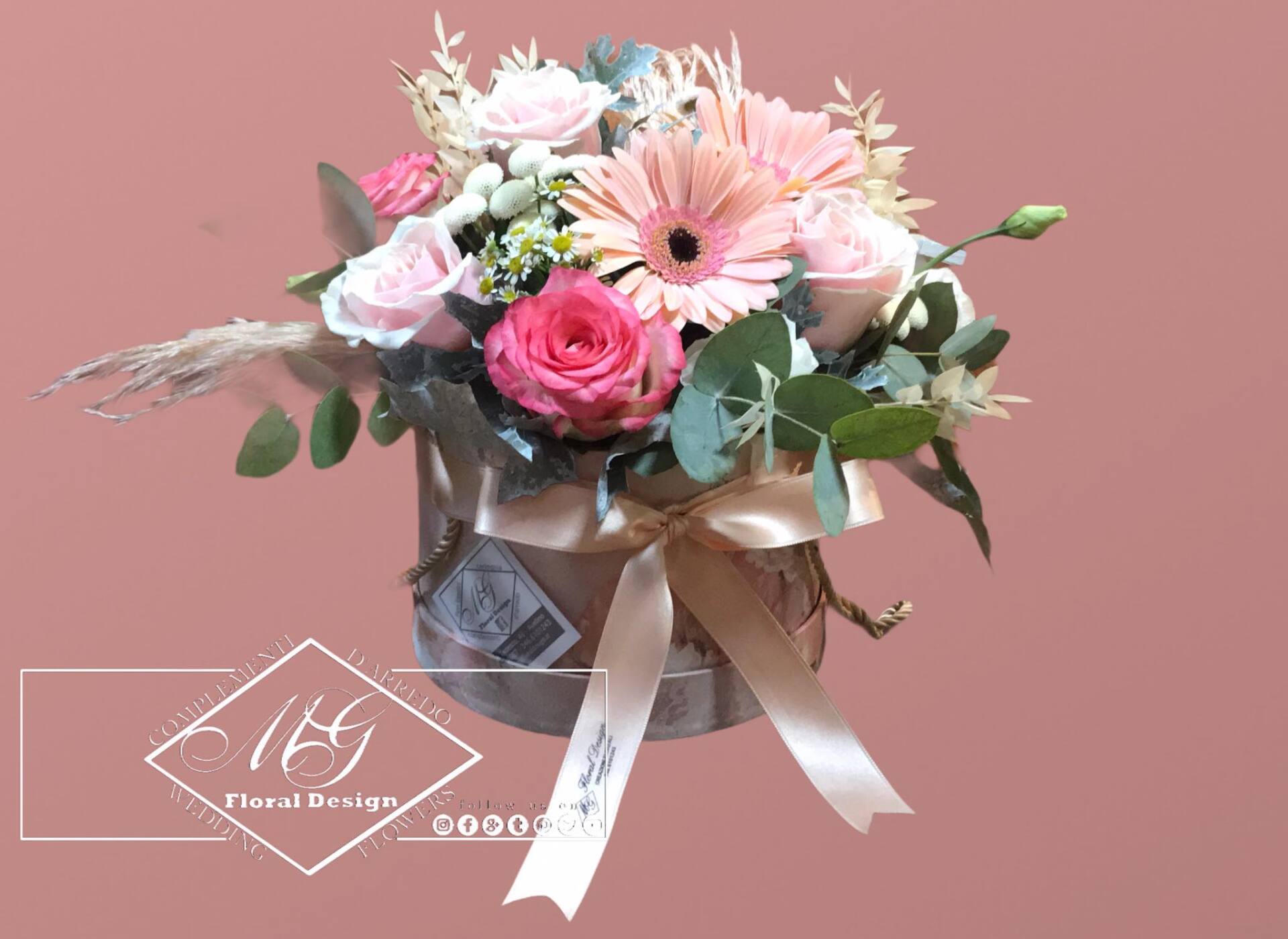 Box con fiori rosa