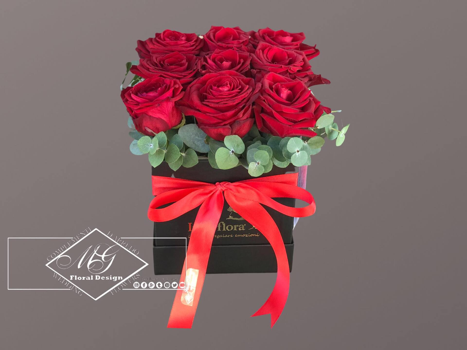 Box con rose rosse