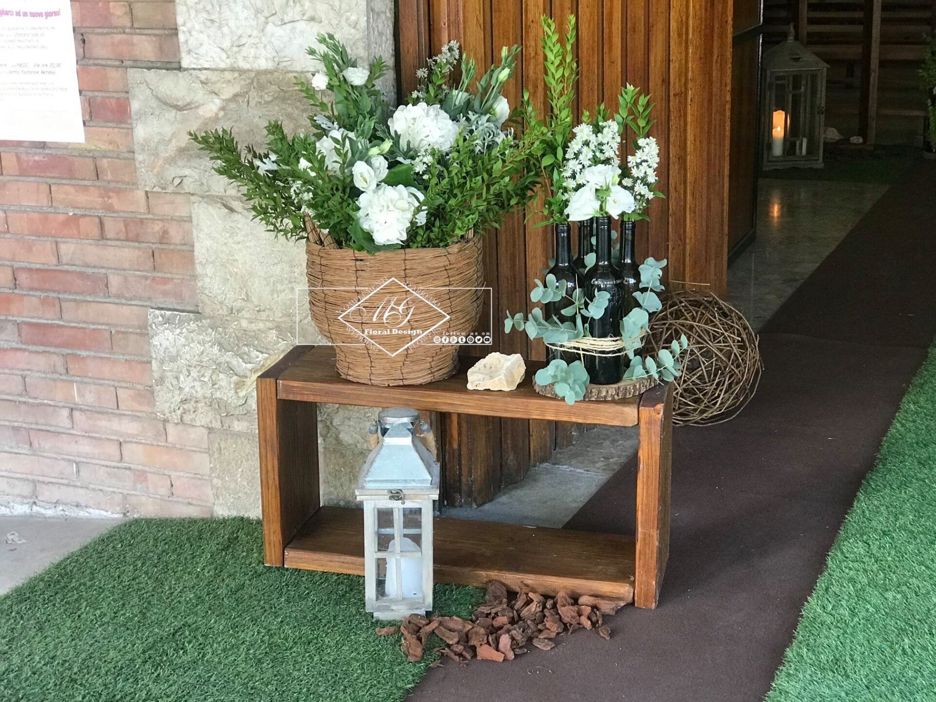 Addobbi floreali entrata della chiesa