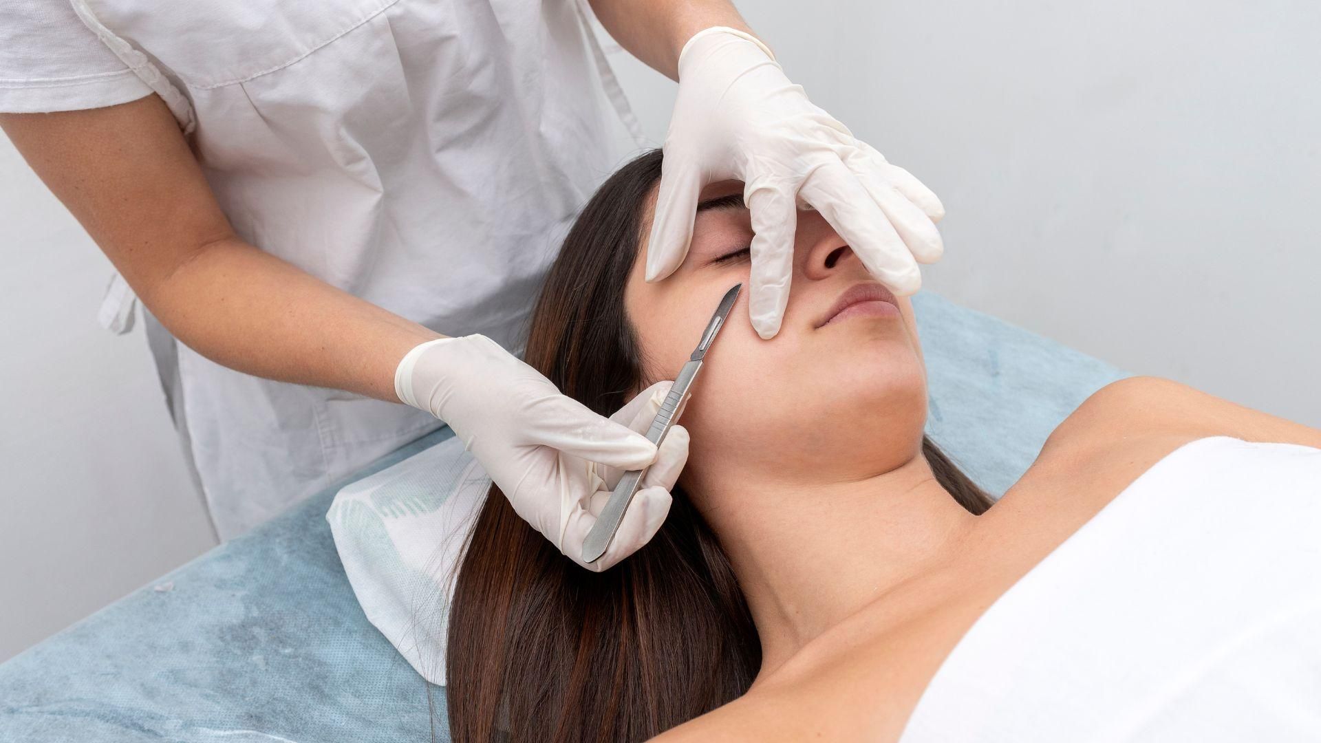 Who Is Dermaplaning Suitable For?