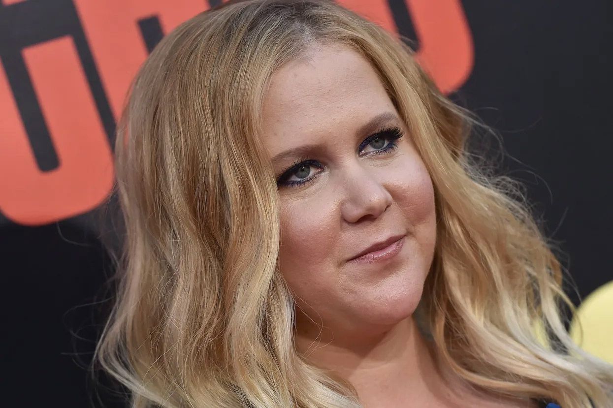 Amy Schumer wonders why BLM and LGBTQ would abandon Jews despite their support?