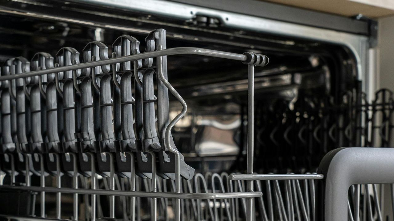 Vaatwasser laten herstellen - WG Witgoed Reparatie