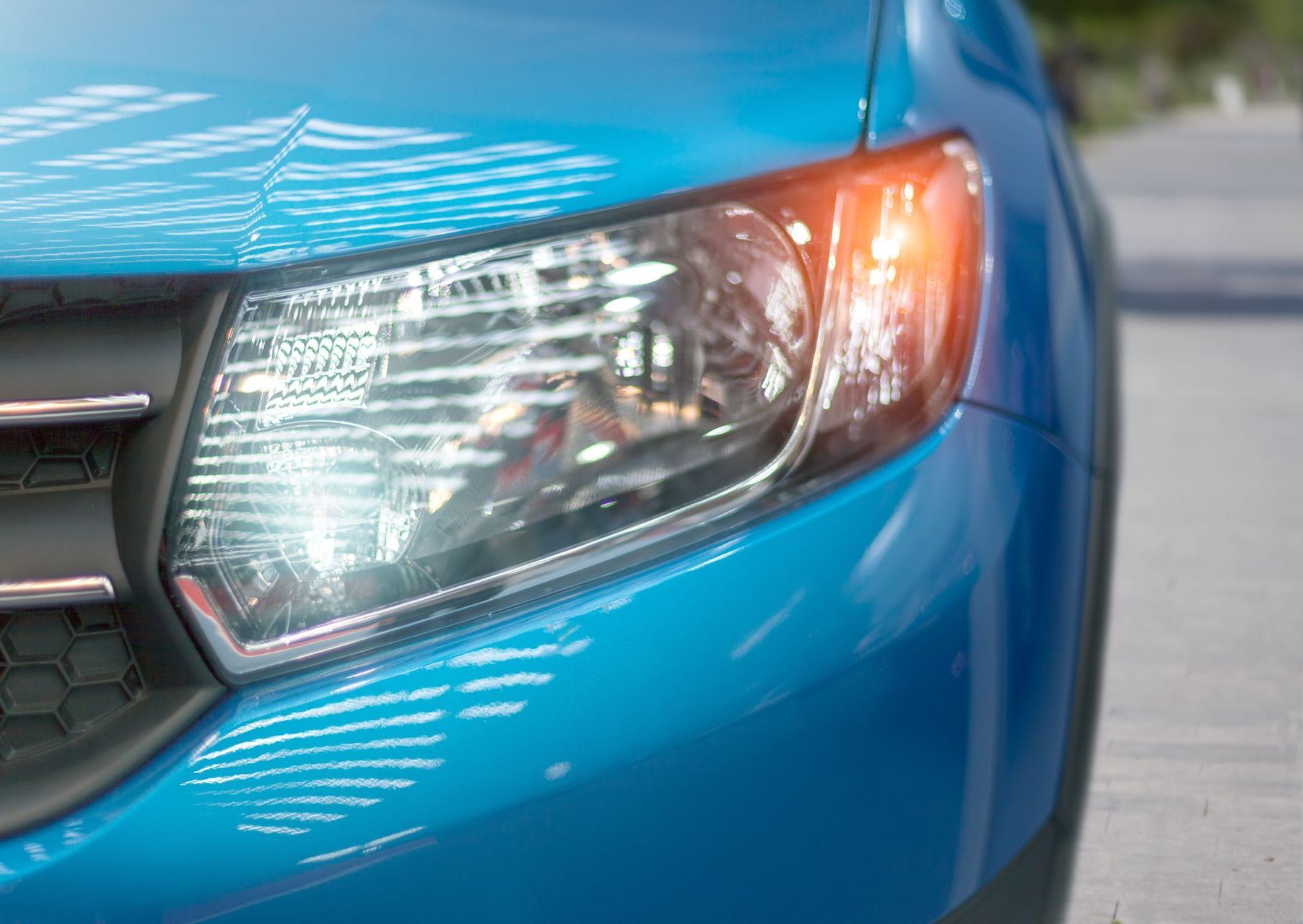 car headlight photo