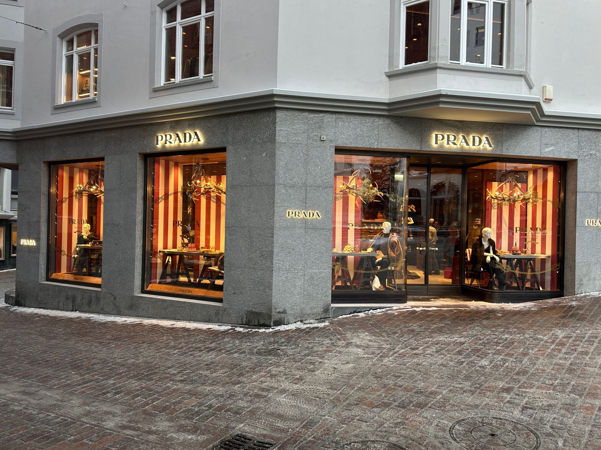 PRADA ST. MORITZ 