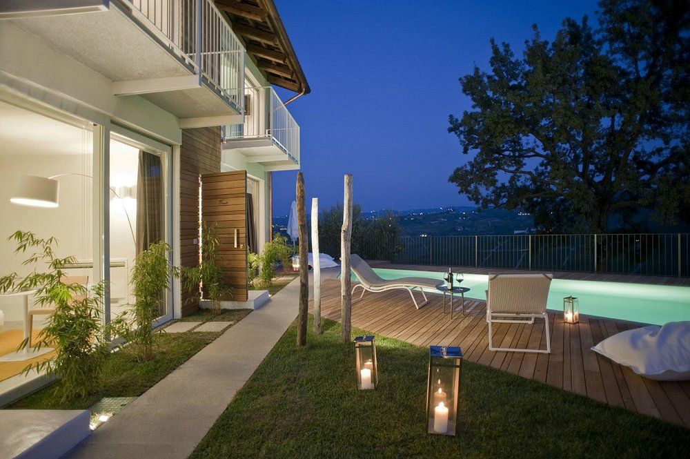 Palas Cerequio Barolo Cru Resort La Morra