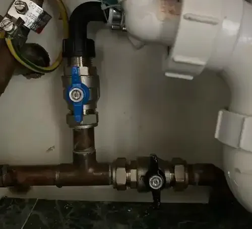 Turn the stopcock clockwise to shut off the water when trying to fix air in pipes