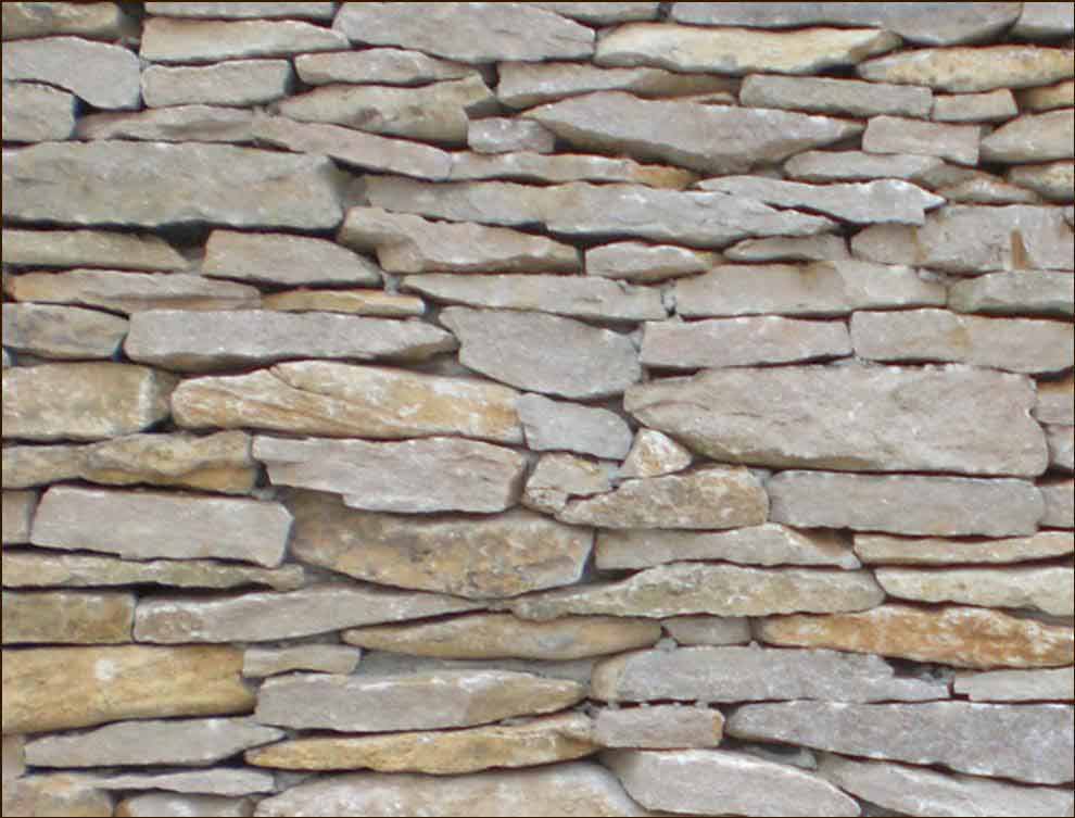 LL1. Colonial in Mitchell, IN