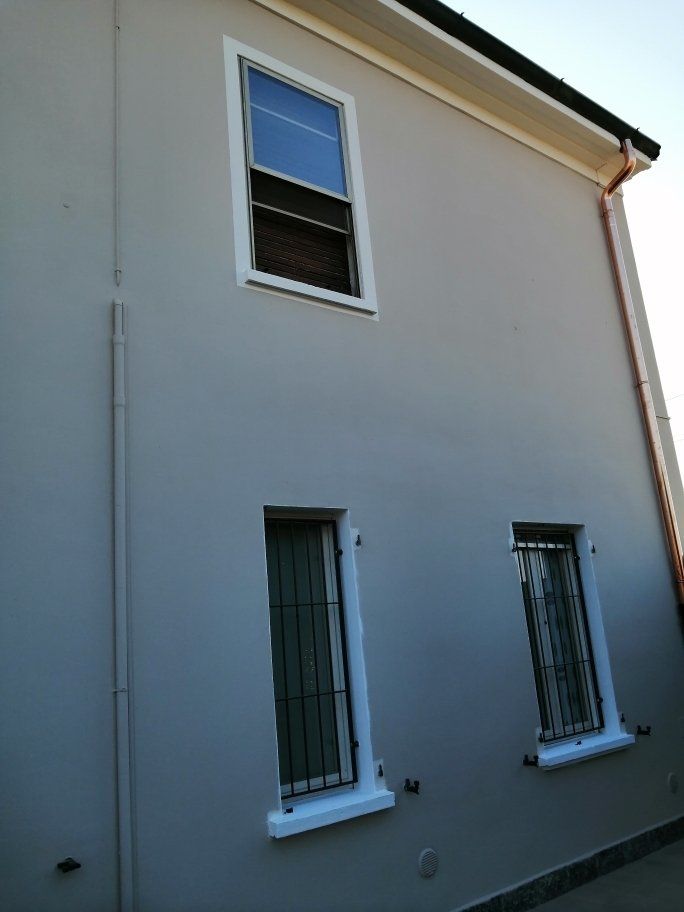 Tinteggiatura esterni abitazione